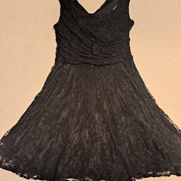 Express sleeveless black lace fit and flare dress Sz 10 women's - Picture 1 of 6